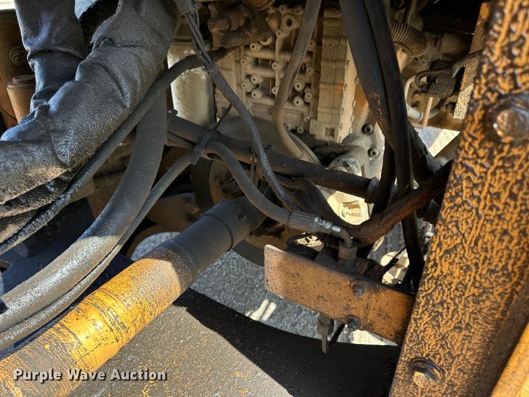 image for item OL9566 2004 Case 621D wheel loader