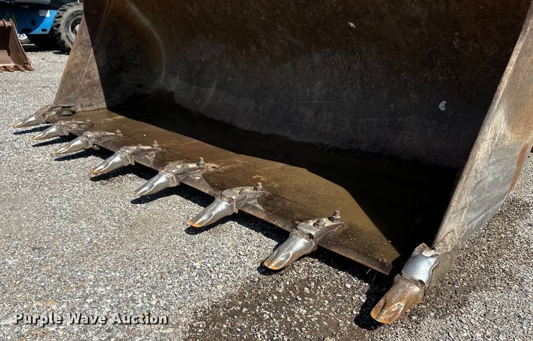 image for item OL9566 2004 Case 621D wheel loader