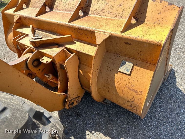 image for item OL9566 2004 Case 621D wheel loader