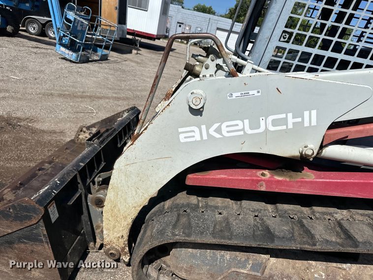 image for item OL9568 2007 Takeuchi TL140 tracked skid steer loader