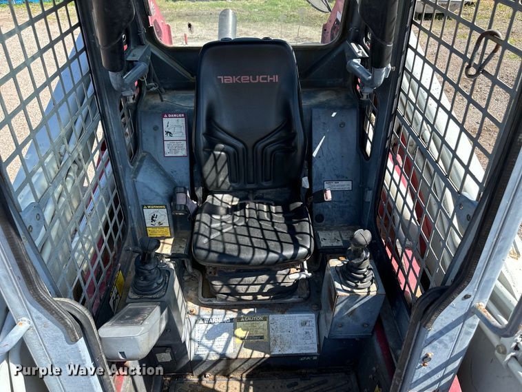 image for item OL9568 2007 Takeuchi TL140 tracked skid steer loader