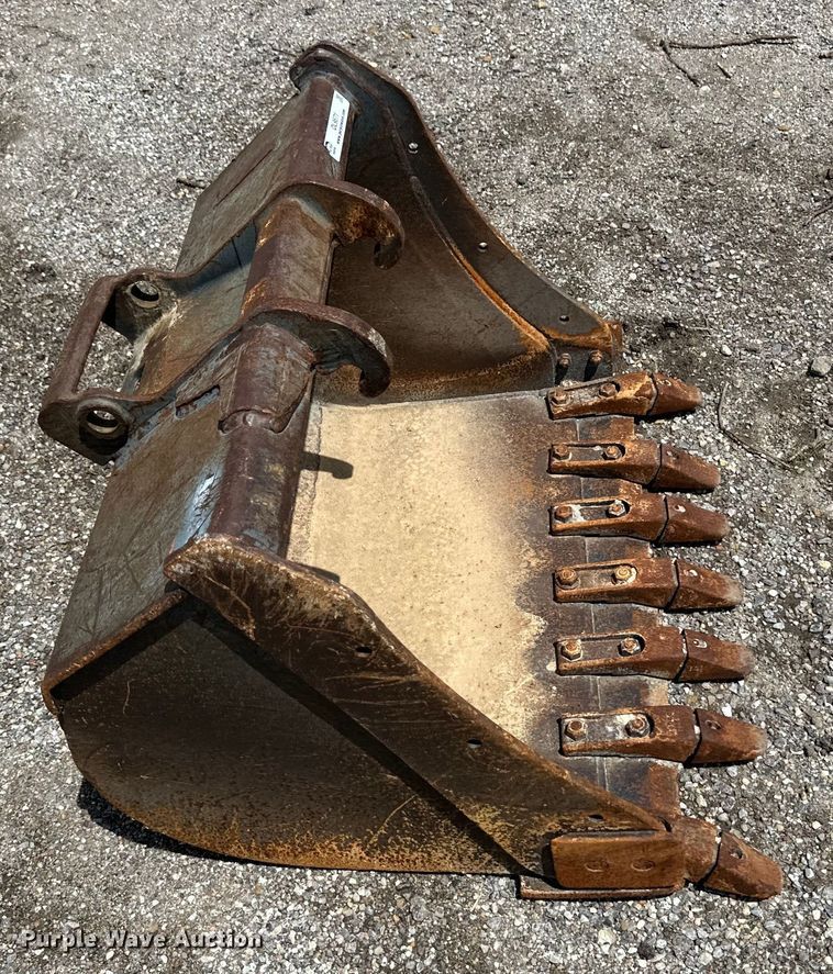 image for item OL9571 Bobcat excavator bucket