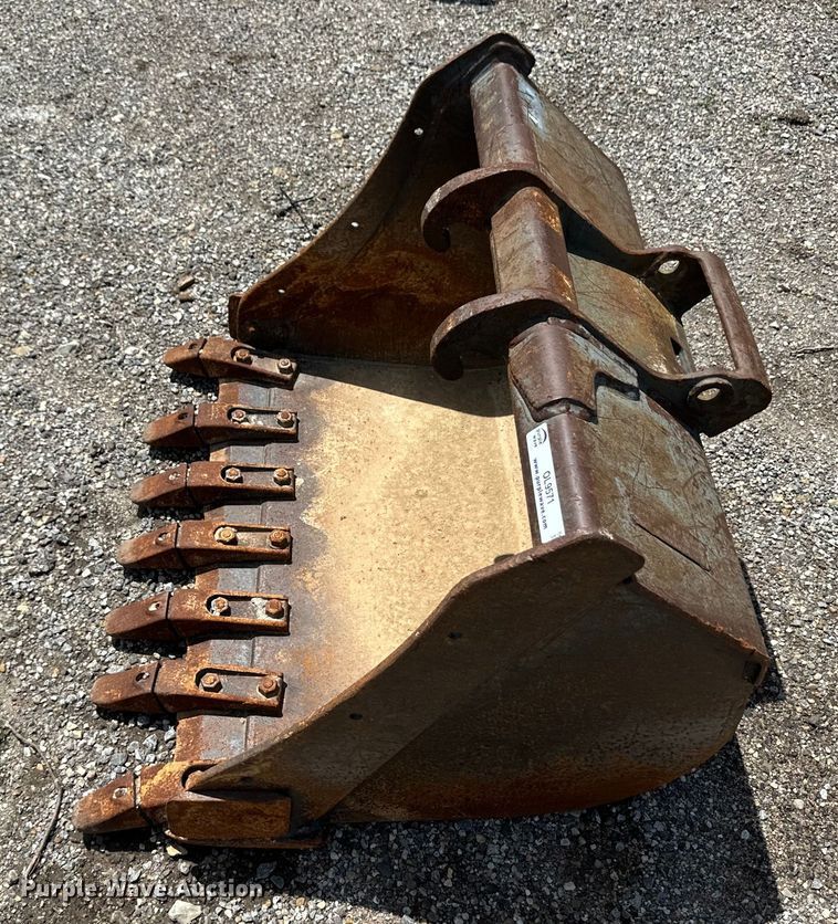 image for item OL9571 Bobcat excavator bucket