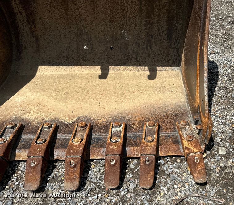 image for item OL9571 Bobcat excavator bucket