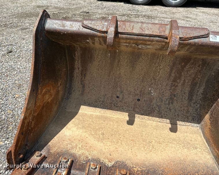 image for item OL9571 Bobcat excavator bucket