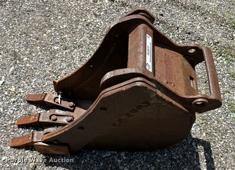 image for item OL9573 Bobcat excavator bucket