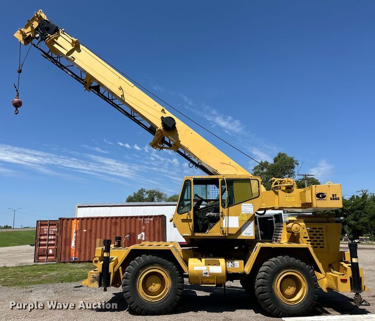 image for item OL9574 1990 Grove RT528C crane