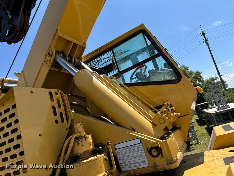 image for item OL9574 1990 Grove RT528C crane