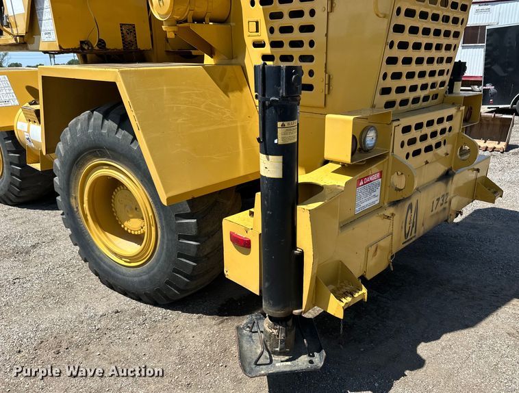 image for item OL9574 1990 Grove RT528C crane