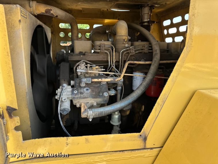 image for item OL9574 1990 Grove RT528C crane