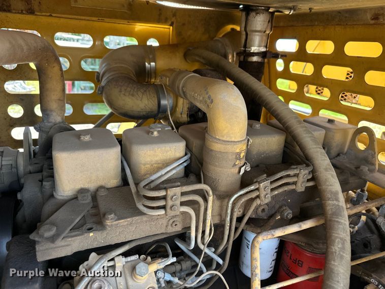 image for item OL9574 1990 Grove RT528C crane