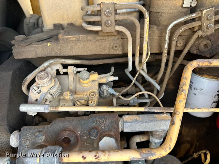 image for item OL9574 1990 Grove RT528C crane