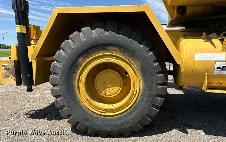 image for item OL9574 1990 Grove RT528C crane