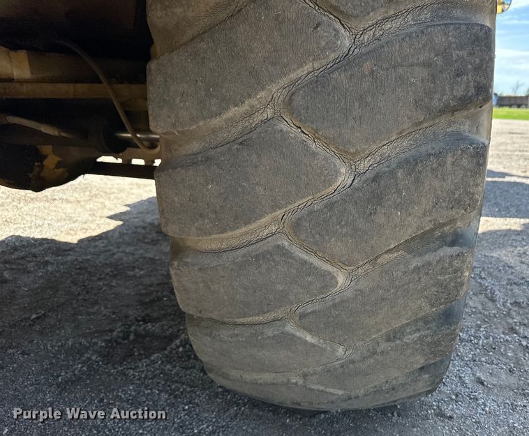 image for item OL9574 1990 Grove RT528C crane