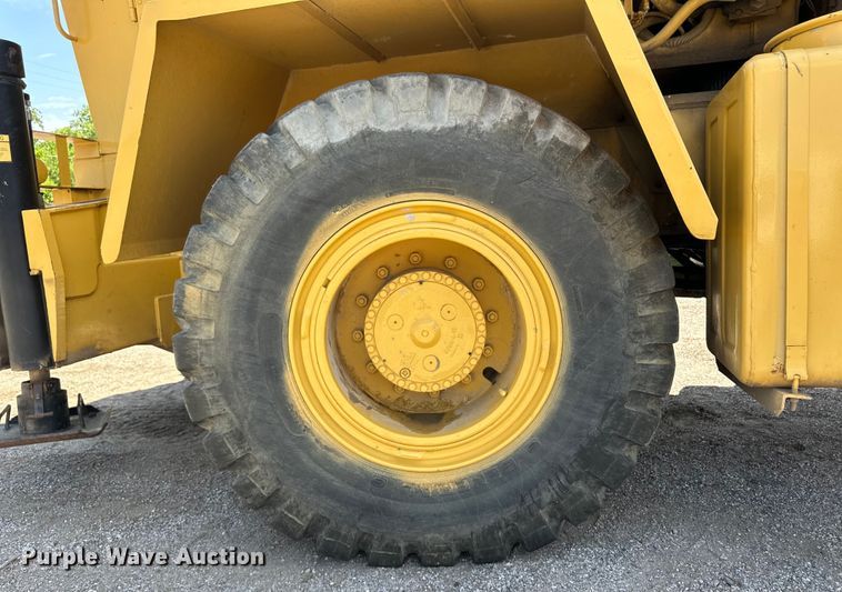 image for item OL9574 1990 Grove RT528C crane