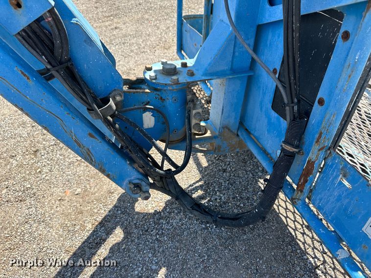 image for item OL9575 2000 Genie Z45/25J boom lift