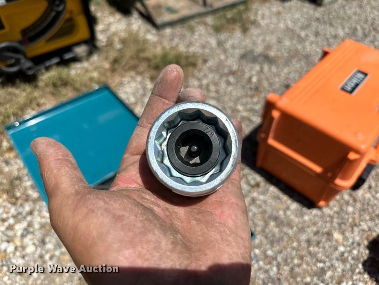 image for item OL9581 Tools