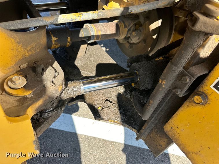 image for item OL9582 Kawasaki Task Master wheel loader