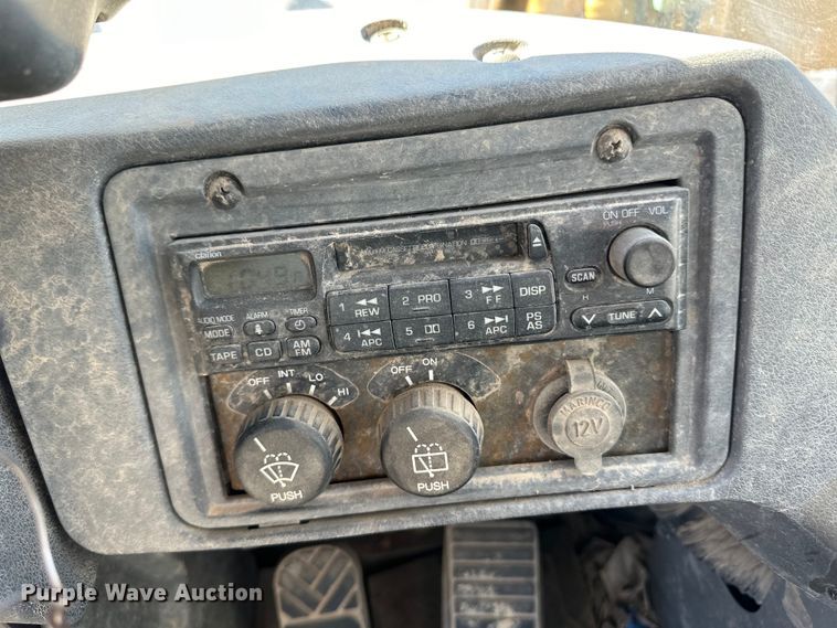 image for item OL9582 Kawasaki Task Master wheel loader