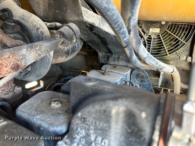 image for item OL9582 Kawasaki Task Master wheel loader