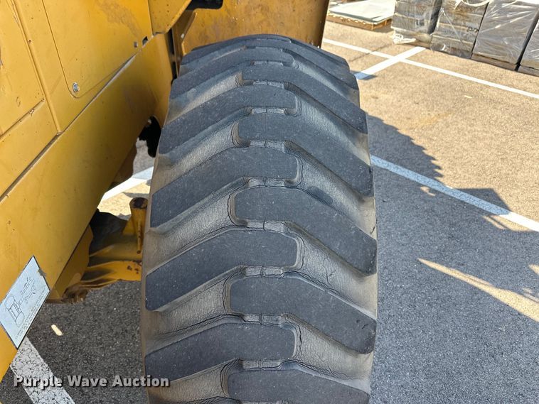 image for item OL9582 Kawasaki Task Master wheel loader