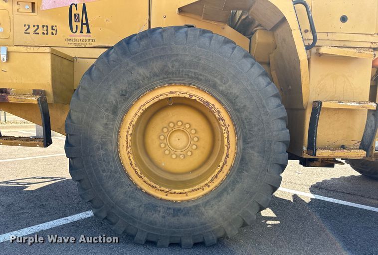 image for item OL9582 Kawasaki Task Master wheel loader