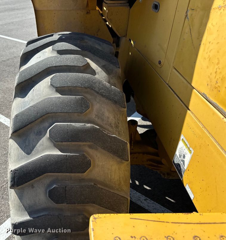 image for item OL9582 Kawasaki Task Master wheel loader