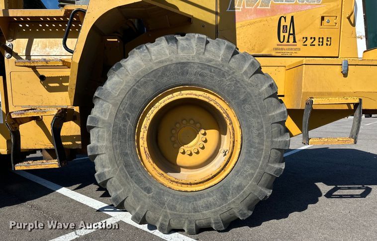 image for item OL9582 Kawasaki Task Master wheel loader