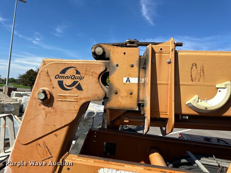 image for item OL9583 2000 Lull 844C-42 telehandler