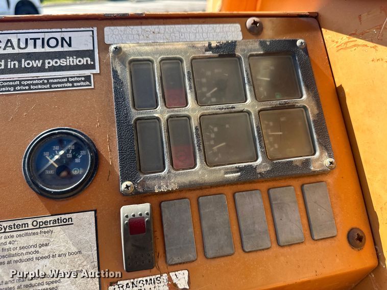 image for item OL9583 2000 Lull 844C-42 telehandler