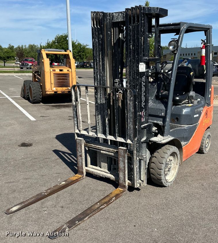 image for item OL9584 Toyota 8FGCU20 forklift