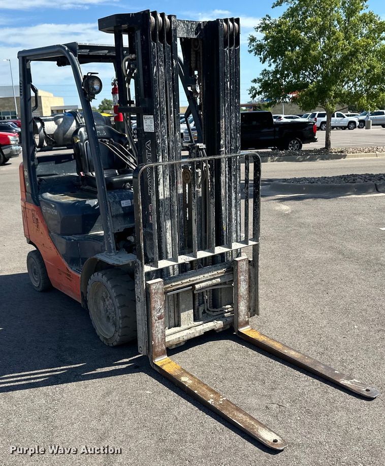 image for item OL9584 Toyota 8FGCU20 forklift