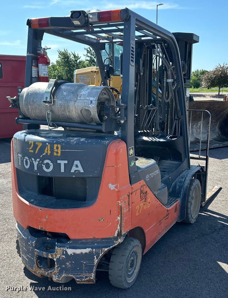 image for item OL9584 Toyota 8FGCU20 forklift