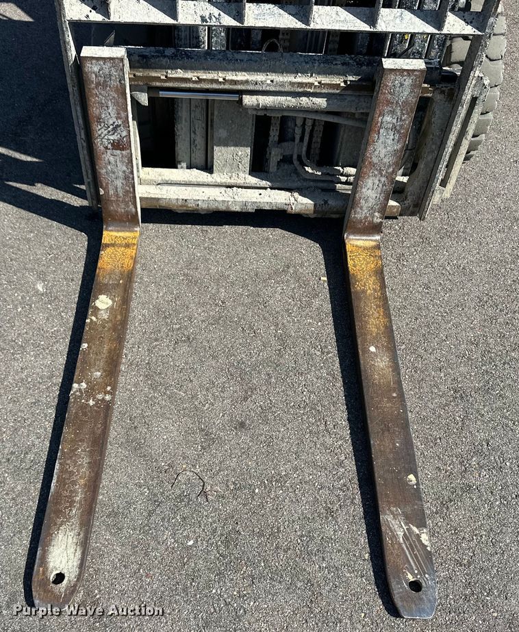 image for item OL9584 Toyota 8FGCU20 forklift