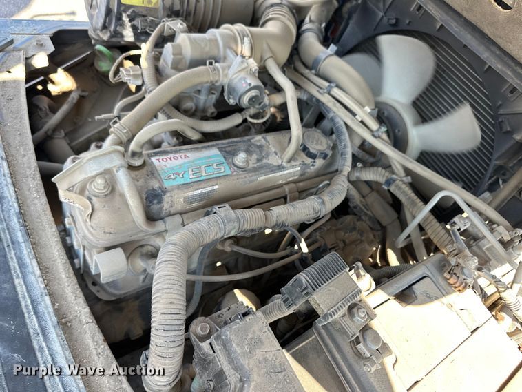 image for item OL9584 Toyota 8FGCU20 forklift