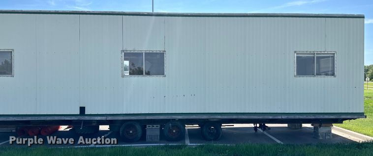 image for item OL9586 1999 Fore office trailer