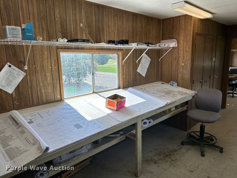 image for item OL9586 1999 Fore office trailer