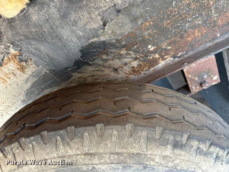 image for item OL9586 1999 Fore office trailer