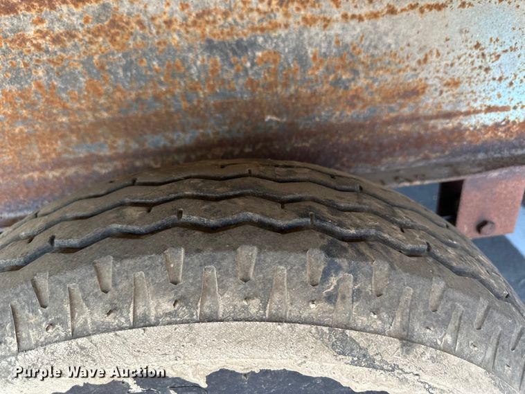 image for item OL9586 1999 Fore office trailer