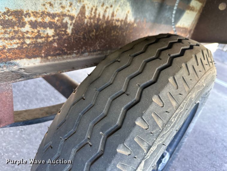 image for item OL9586 1999 Fore office trailer