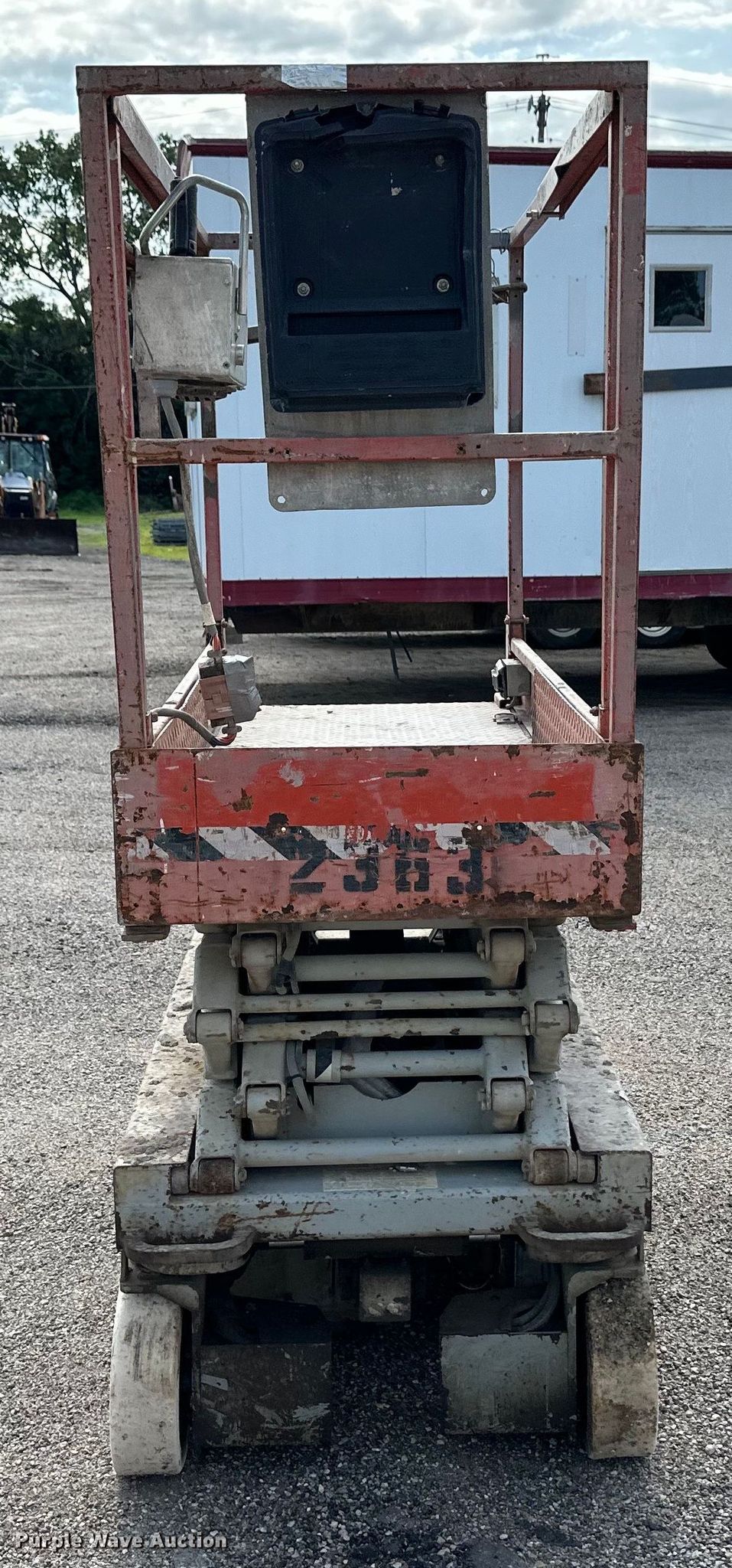 1999 SkyJack SJIII 3219 scissor lift in Augusta, KS | Item OL9518