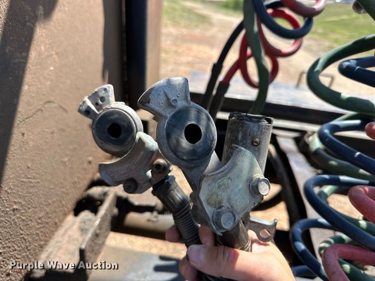 image for item DG4389 1993 Mack RD690S semi truck