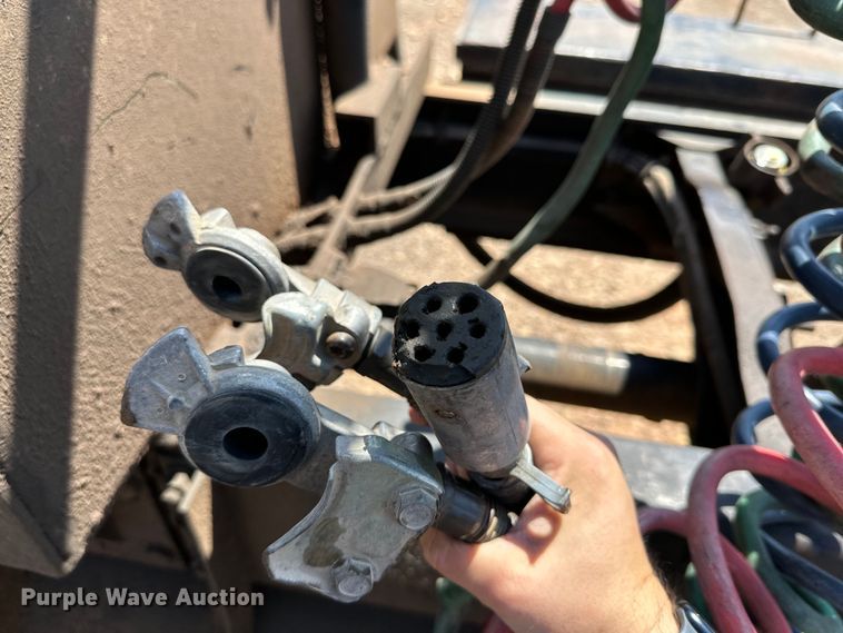 image for item DG4389 1993 Mack RD690S semi truck