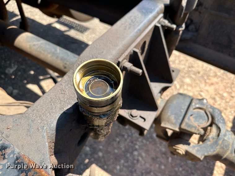 image for item DG4389 1993 Mack RD690S semi truck