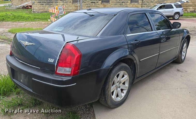 image for item DM1673 2007 Chrysler 300 Touring 