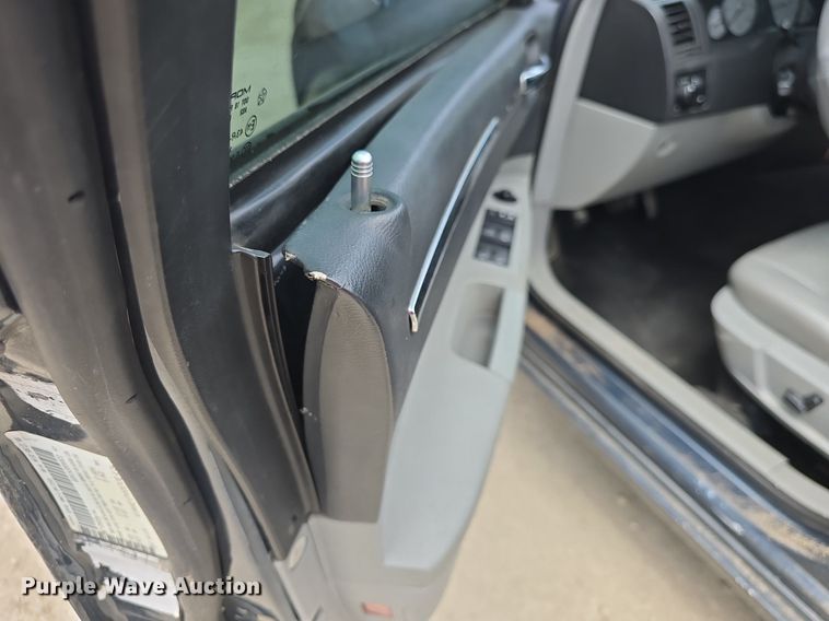 image for item DM1673 2007 Chrysler 300 Touring 