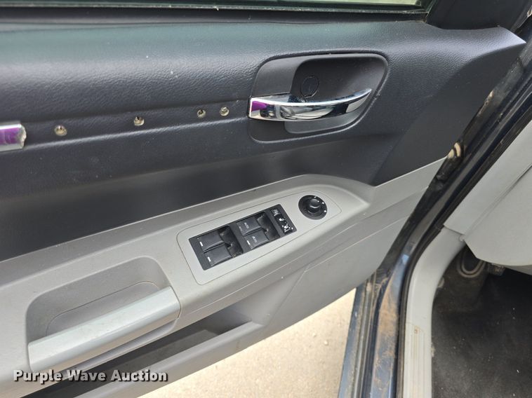 image for item DM1673 2007 Chrysler 300 Touring 