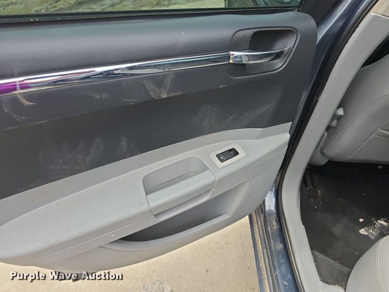 image for item DM1673 2007 Chrysler 300 Touring 