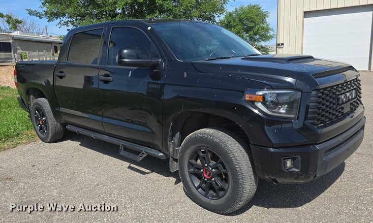 image for item DM1674 2019 Toyota  Tundra CrewMax pickup truck