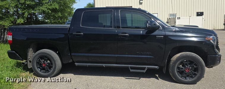 image for item DM1674 2019 Toyota  Tundra CrewMax pickup truck